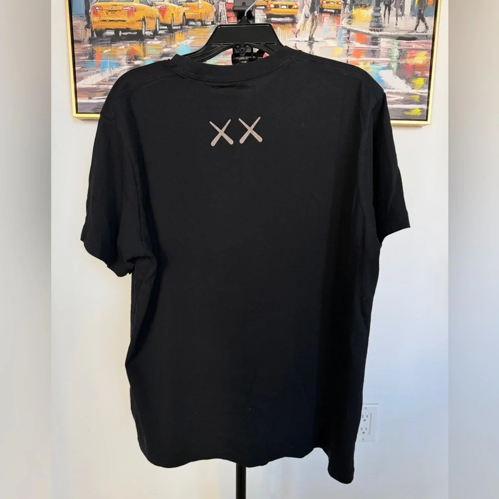 KAWS x Uniqlo T-Shirt Black 2023 Mens Size XL Black Rare EUC - Picture 2 of 3